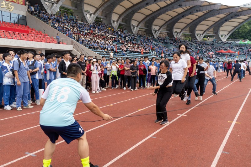 1698668245359617.jpg image