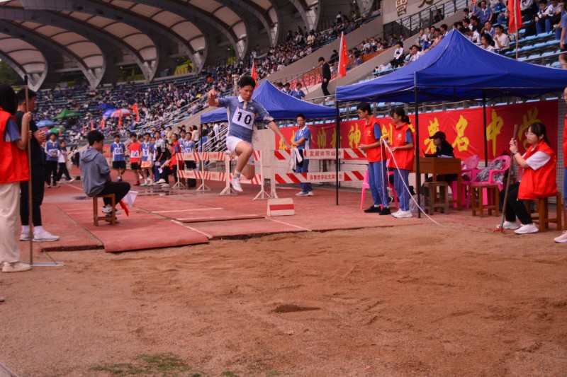 1698668785982515.jpg image