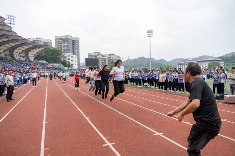 1698668245537793.jpg image