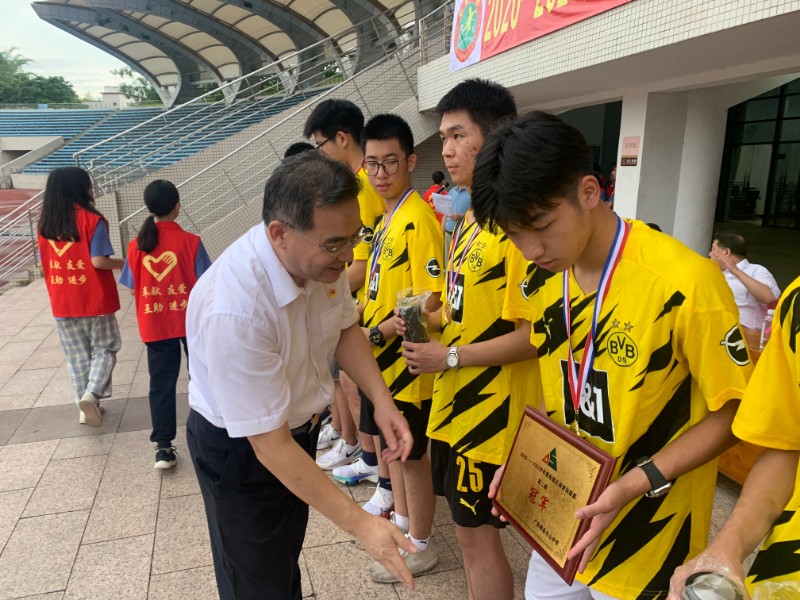 1625471725765652.jpg image