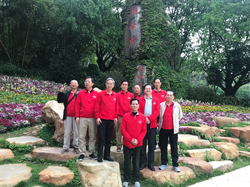 1554036454184559.jpg 教师合影.jpg