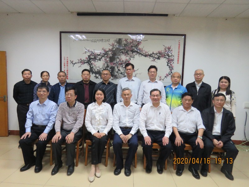 1587103084147853.jpg 合影1.JPG