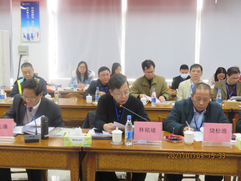 1610505580559101.jpg 24校董会副董事长林铭绪副校长作校董会2020年工作总结报告.JPG