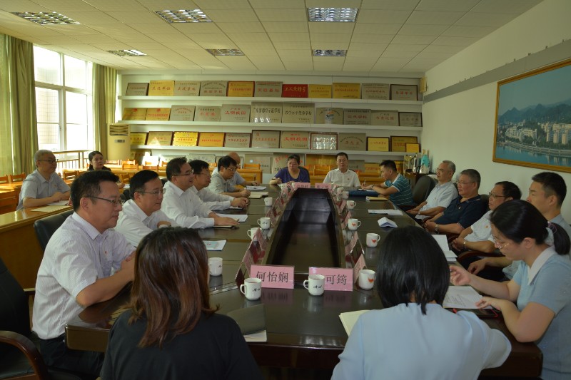 1570502438566533.jpg DSC_7931(相片)市委第一巡察组巡察东山中学党委见面会和动员会20190929.jpg