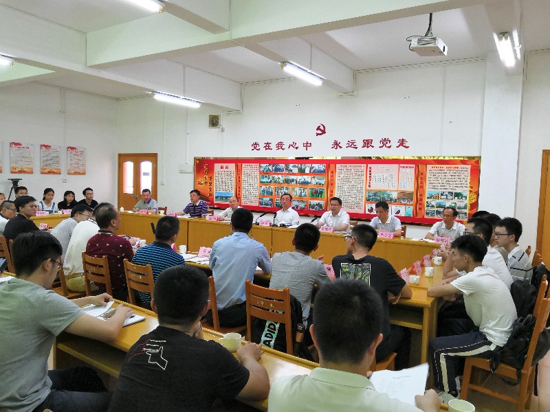 1561708089634633.jpg 微信图片陈敏书记调研教育工作2019年高考成绩揭晓后20190627尊师楼.jpg