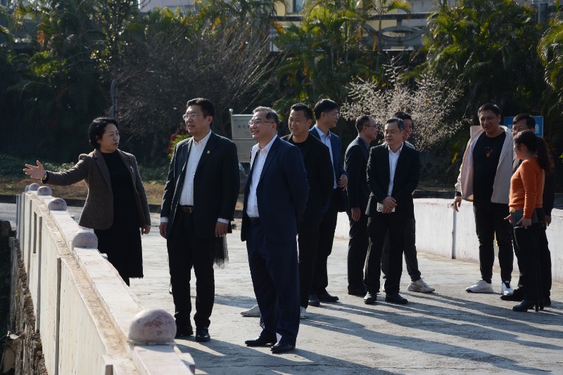 DSC_8275.JPG DSC_8275.JPG