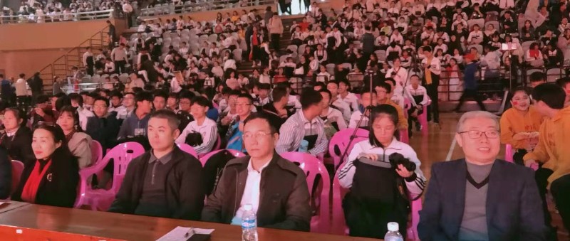 1577102961161361.jpg lingdao2_看图王.jpg