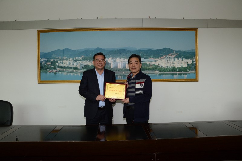 1551834847650605.jpg DSC_6678(相片)深圳市宝安中学彭锻华校长来校20190304.jpg